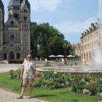 prächtiger Brunnen (im Hintergrund) in Metz