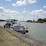 MS Sydney vor der Schleuse Fessenheim