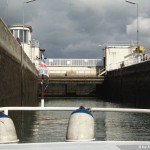 MS Sydney in der Schleuse Vogelgrün