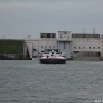 MS Sydney vor der Schleuse Fessenheim